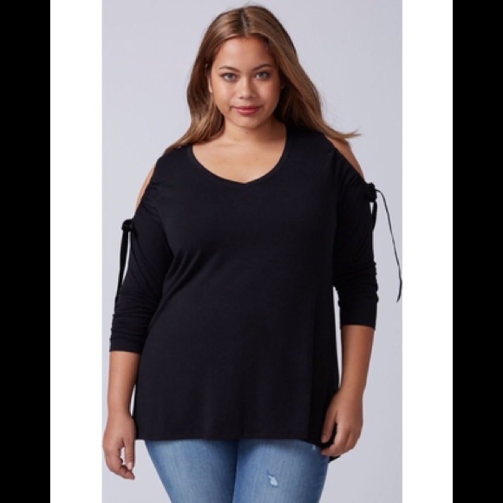 🖤🌚🖤BLACK COLD SHOULDER TEE W/VELVET TIES🖤🌚🖤